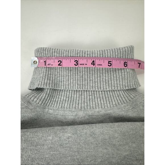 L.L. Bean Gray Turtle Neck Sweater Womens Size Medium - Picture 5 of 7